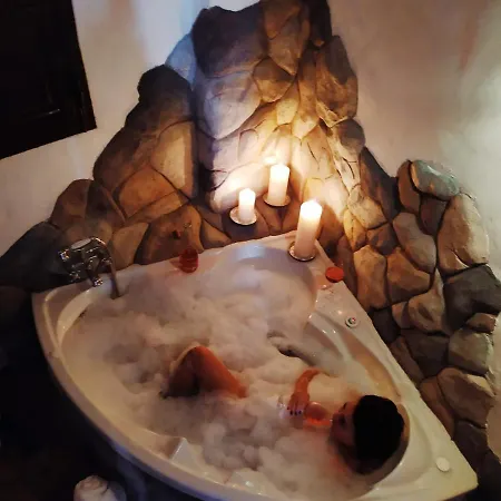 El Escondite De Martina, Romantica * Setenil De Las Bodegas